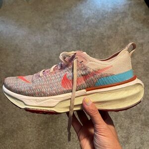 Nike Invincible Running Shoes